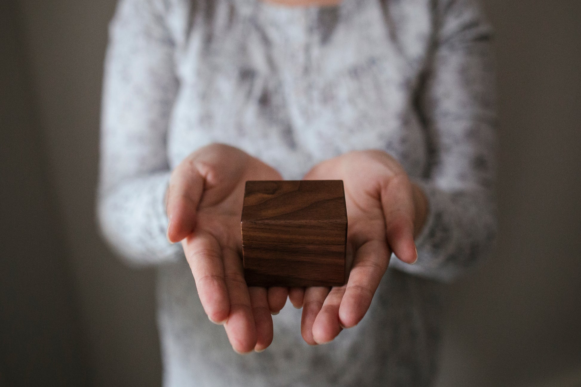 8006 Wooden Rectangle Ring box - Little Love Boxes